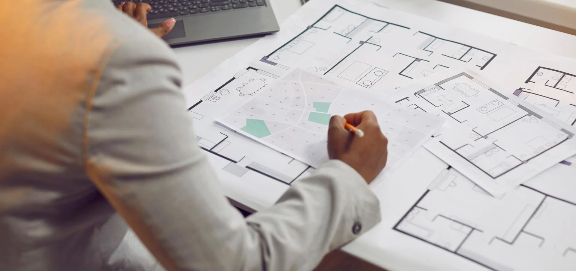Levantamiento de planos y topográfico de terreno para proyecto de reforma o construcción.